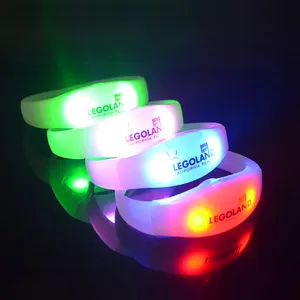 Ses aktif uzaktan silikon ışık LED bilezik özel Logo DMX kontrollü LED bileklik