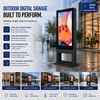 Écran LCD extérieur IPS de 65 pouces résistant aux intempéries avec CMS intégré, lisible en plein soleil, publicité numérique commerciale pour le public