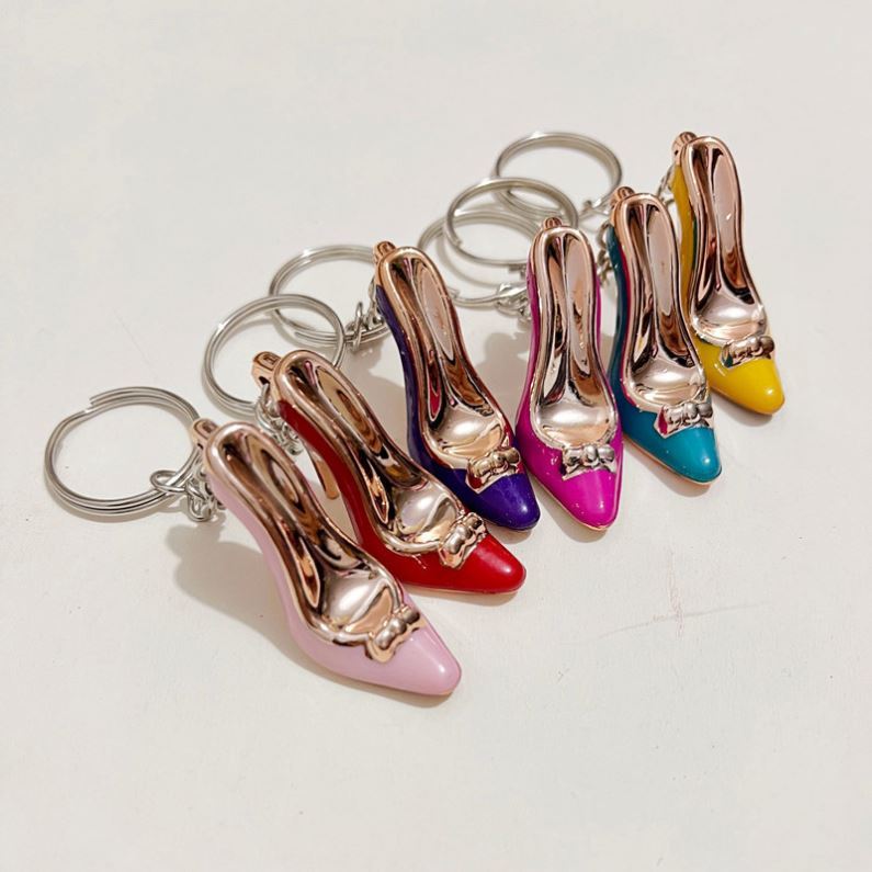 Porte-clés créatifs en forme de talons, chaussures de luxe en cristal strass pour femmes et filles, sac à main, pendentif de téléphone, accessoires bijoux 36 Porte-clés créatifs en forme de talons, chaussures de luxe en cristal strass pour femmes et filles, sac à main, pendentif de téléphone, accessoires bijoux 36