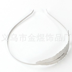 Diadema de Hojas Metálicas Color Dorado, Tocado para Fiesta, Verano 2023, Alta Calidad, Origen Jinhua HB002 - Product Image 3
