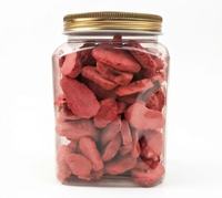 Premium zoete gevriesdroogde aardbeienplakjes met suiker, knapperige vacuümverpakte fruitsnacks, groothandel