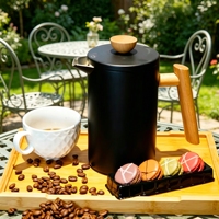 Cafetière à piston moderne avec verre borosilicate, filtre en acier inoxydable et couvercle en plastique PP pour usage domestique