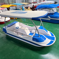 Bateau à pédales en fibre de verre pour 4 personnes, idéal pour la pêche et les loisirs en lac ou en mer, mini jet-boat familial en plastique