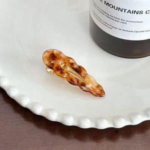 Nuovi Accessori per Capelli Eleganti 2025, Fermaglio Fantasia per Donne, Colori Personalizzati, Clip per Capelli in Acetato a Forma di Nuvola - Product Image 6