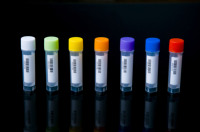 Vial Kriogenik Biobanking 1.0ml Ulir Luar, Kode Samping, Tutup Multi-warna, -196~121 ℃ Cetak Ganda, Steril, Bebas DNase/RNase