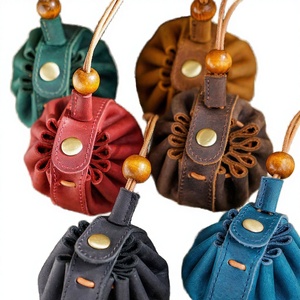 Bolsa Redonda de Lujo Retro de Cuero Genuino Grabado para Dados DND, para Juegos de Rol y de Mesa, con Cordón y Monedero, con Estilo - Product Image 3