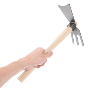 Herramienta de jardinería de doble cabezal: azada pequeña y rastrillo de mano con mango de madera para desmalezar, excavar y aflojar la tierra, venta al por mayor OEM - Product Image 2