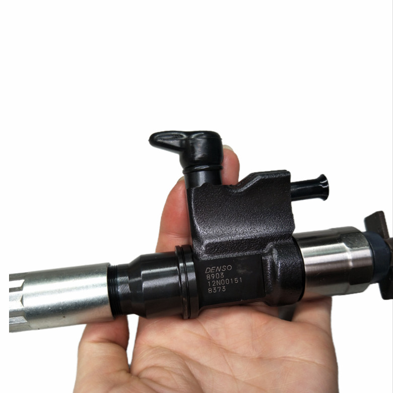 High Quality auto parts fuel injector 8-97367552-5 injector 095000-5500 for ISUZU 4HK1 6HK1