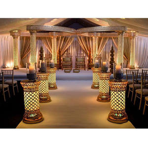 Mandap en cristal en forme de papillon pour mariage hindou, mandap traditionnel gujarati, décoration de pilier de mandap en fibre pour mariage en Australie - Product Image 1