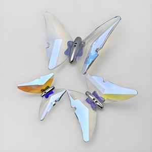 Nuovo Campanello a Vento in Cristallo a Forma di Farfalla con Illuminazione Magica, Accessori Fai-da-te per l'Atmosfera Domestica, Pietra di Cristallo per Interni - Product Image 2