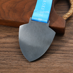 Medaglia personalizzata personalizzata Logo personalizzato con stampa Logo medaglie sportive in metallo argento antico medaglia di pallacanestro per adolescenti delle scuole superiori per il gioco - Product Image 6