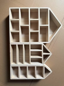 アンティーク小像ミニチュアコレクションディスプレイキャビネット環境に優しい木製ディスプレイスタンドハウス型ハンギングデザイン - Product Image 4