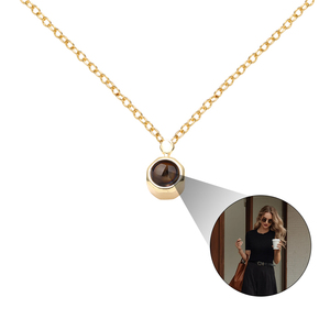 Nuova Collana con Ciondolo Personalizzato a Proiezione Fotografica Rotonda 'Ti Amo' in Rame, Stile Semplice per Donne e Ragazze - Product Image 1