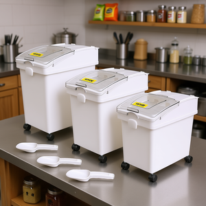 Contenedor de Almacenamiento Veyor para Ingredientes, 6.6 Galones, Material PP Blanco, Tapa Deslizante, Ruedas, Cuchara, Juego de Cocina de 3 Piezas - Product Image 2