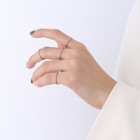 Mlluki Edelstahlring 18k Gold Silberfarben Einfacher Dünner Stapelbarer Hochzeits-Schmuck Geschenk für Paare 1mm Ringe