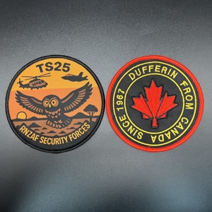 À la mode personnalisé rond en relief en <span class=keywords><strong>plastique</strong></span> <span class=keywords><strong>Badge</strong></span> lavable transfert de chaleur vêtements étiquette sérigraphie pour sacs vêtements - Product Image 4