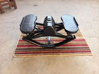 TBFIT Stepper à bascule portable en forme de U avec bandes de résistance et tapis antidérapant pour la maison, la salle de sport, l'amincissement des jambes et l'entraînement en intérieur