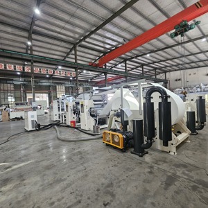 Máquina XinYun de 4L para fabricar toallas de papel de cocina <span class=keywords><strong>con</strong></span> laminación en V y pegamento, <span class=keywords><strong>con</strong></span> certificación CE en 3 líneas - Product Image 5