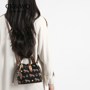 Bolso de Lujo Ligero para Mujer, Novedad 2026, Bolso de Hombro y Bandolera con Bordado, Modelo WQ-10670G, Hecho en CN/GUA - Product Image 6