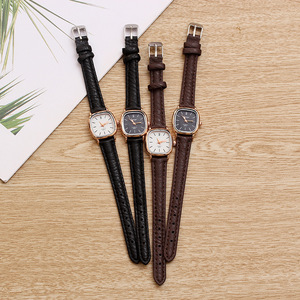 Reloj de Cuarzo Cuadrado Retro para Mujer, Correa de Cuero Marrón, Caja de Aleación, Esfera con Agujas, Uso Diario - Product Image 4