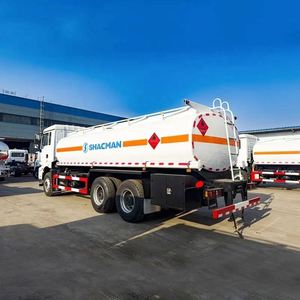Camion-citerne Shacman F3000 6x4, état neuf, transmission manuelle, capacité 15001-30000L, normes d'émission Euro2-Euro5 pour le transport de pétrole - Product Image 6