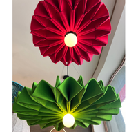 Lumière décorative commerciale, éclairage d'intérieur, éclairage acoustique en feutre absorbant le son, lampe en forme de fleur, lustres en feutre