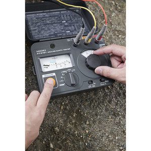 Hioki Ground Resistance Meter FT3151 Analog Insulation Resistance Tester EN 61557 Certified 6 AA Batteries 0-1150 <b>Range</b> 800g - Product Image 2
