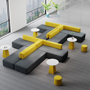 Canapé modulaire de bureau en cuir commercial - Design moderne convertible pour les zones de réception des hôpitaux - Product Image 3