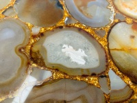 Agate grise naturelle avec dalles de platine or Dalles personnalisées Taille pierre précieuse grise 20mm d'épaisseur pour mur de douche