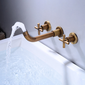 Mitigeur de lavabo <span class=keywords><strong>mural</strong></span> <span class=keywords><strong>Robinet</strong></span> d'évier de salle de bain en bronze antique <span class=keywords><strong>Robinet</strong></span> de lavabo <span class=keywords><strong>mural</strong></span> à trois trous à levier croisé - Product Image 5