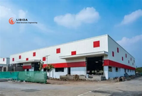 Entrepôt et atelier modernes préfabriqués à structure en acier robuste, écoénergétiques, avec solutions fiables de stockage frigorifique