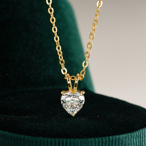 Vente chaude <span class=keywords><strong>prix</strong></span> de gros plaqué or 14 carats avec pendentif Moissanite coeur brillant collier 925 Sterling mode colliers en argent fin - Product Image 1