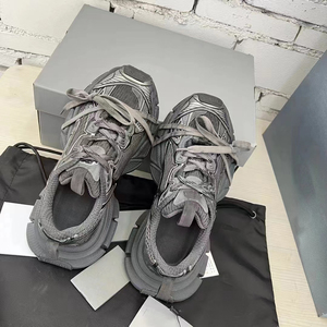 Nouvelles baskets de sport décontractées 2026 de haute qualité, personnalisables, en maille respirante, à lacets, antidérapantes, pour la course et l'entraînement - Product Image 2
