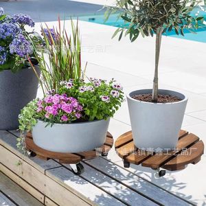 Plateau rond en bois pour pot de fleurs avec roulettes, base portable pour utilisation en extérieur et en intérieur - Product Image 1