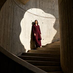 ชุดอาบายะผ้าโพลีเอสเตอร์ปักเลื่อมหรูหราสำหรับงานเลี้ยงตอนเย็นสำหรับสตรีมุสลิม ขายส่งแบบพรีเมียมสั่งทำพิเศษ - Product Image 1