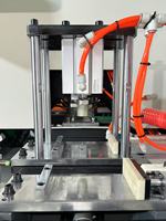 Très résistant 90 °   Machine de taraudage et de découpe CNC pour profilés d'angle en aluminium - Perçage multi-broches de précision, sans bavure