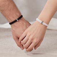 Lot de 2 bracelets assortis en forme de cœur pour couple, en acier inoxydable, avec breloque et corde en nylon tressé, avec carte, vente en gros