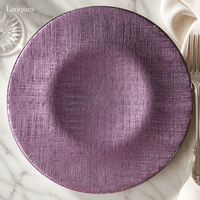 Assiette de présentation ronde en verre texturé lin violet, sous-assiette décorative pour la mise en scène de table de mariage et de banquet