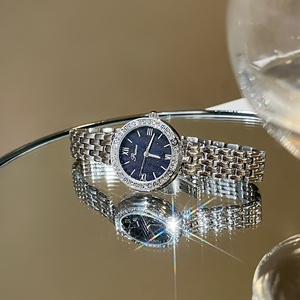 Reloj de pulsera de cuarzo minimalista para mujer, con bisel delgado de diamantes de imitación, reloj de moda para mujer, ideal para fiestas, uso diario o como regalo. - Product Image 5