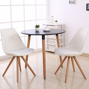 Chaise De Salle à Manger en plastique massif, pied en bois, moderne, vente en gros, <span class=keywords><strong>bon</strong></span> <span class=keywords><strong>marché</strong></span> - Product Image 1