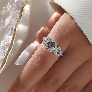 Bague géométrique en cristal Q546, sertie pavé taille princesse, bijoux de fiançailles pour femme en alliage de zinc et strass - Product Image 3