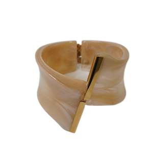 กำไลข้อมือแฟชั่น สแตนเลสสตีล 316L ชุบทอง PVD ทนทาน เป็นมิตรต่อสิ่งแวดล้อม - Product Image 1
