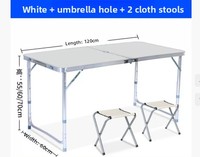 Mini table de camping extérieure pliante en aluminium légère et durable moderne pour les repas dans la cour.