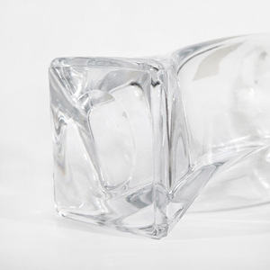 Whiskey-Karaffe 26 oz Gedrehte Karaffe mit Glasstopfen für Likör, Wein, Bourbon, Wodka, Brandy oder Mundwasserflasche - Product Image 4