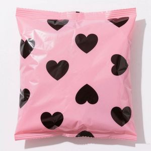 Sobre de Envío Ecológico de Poliéster con Diseño Personalizado e Impresión de Logotipo para Ropa, Calcetines y Pieles - Biodegradable y Reciclable - Product Image 1