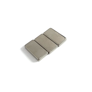 Imãs de Barra de Neodímio Super Fortes <span class=keywords><strong>N42</strong></span> N52 40x15x6mm Magnetizados Axialmente para DIY Industrial - Product Image 1