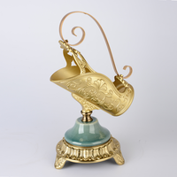 Support à vin sculpté orné de style nordique moderne avec base en céramique bicolore pour centre de table et décoration de mariage