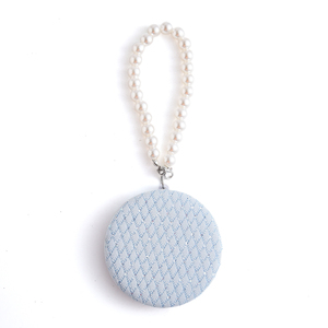 Miroir compact rond avec chaîne de fausses perles, housse en tissu bleu clair, miroir de maquillage de poche double face - Product Image 1