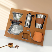 Kit de café manuel portable haut de gamme pour l'extérieur, ensemble complet pour infusion par le dessus avec étui de voyage de luxe pour le camping et les baristas