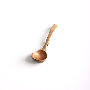 Cuillère à soupe en bois d'acacia à grande feuille avec crochet pour accrocher, ustensile de cuisine - Product Image 2